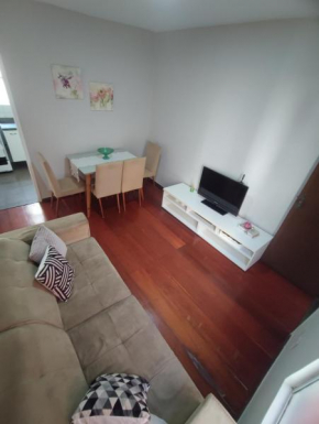 Apto com suíte, garagem, localização privilegiada